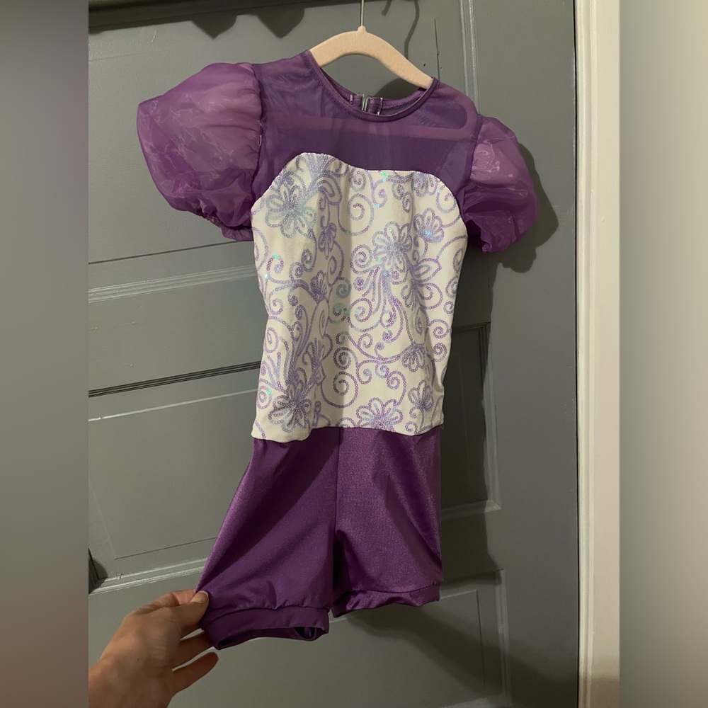 Girls 4T Dance Leotard Tutu Set Purple
Sparkle Gymnastics Outfit - Picture 2 of 8